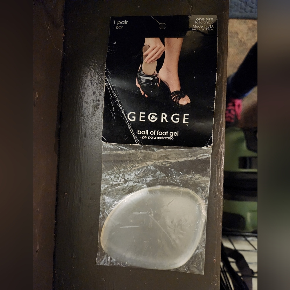 Ball of foot gell pad for heels and ladies business shoes.